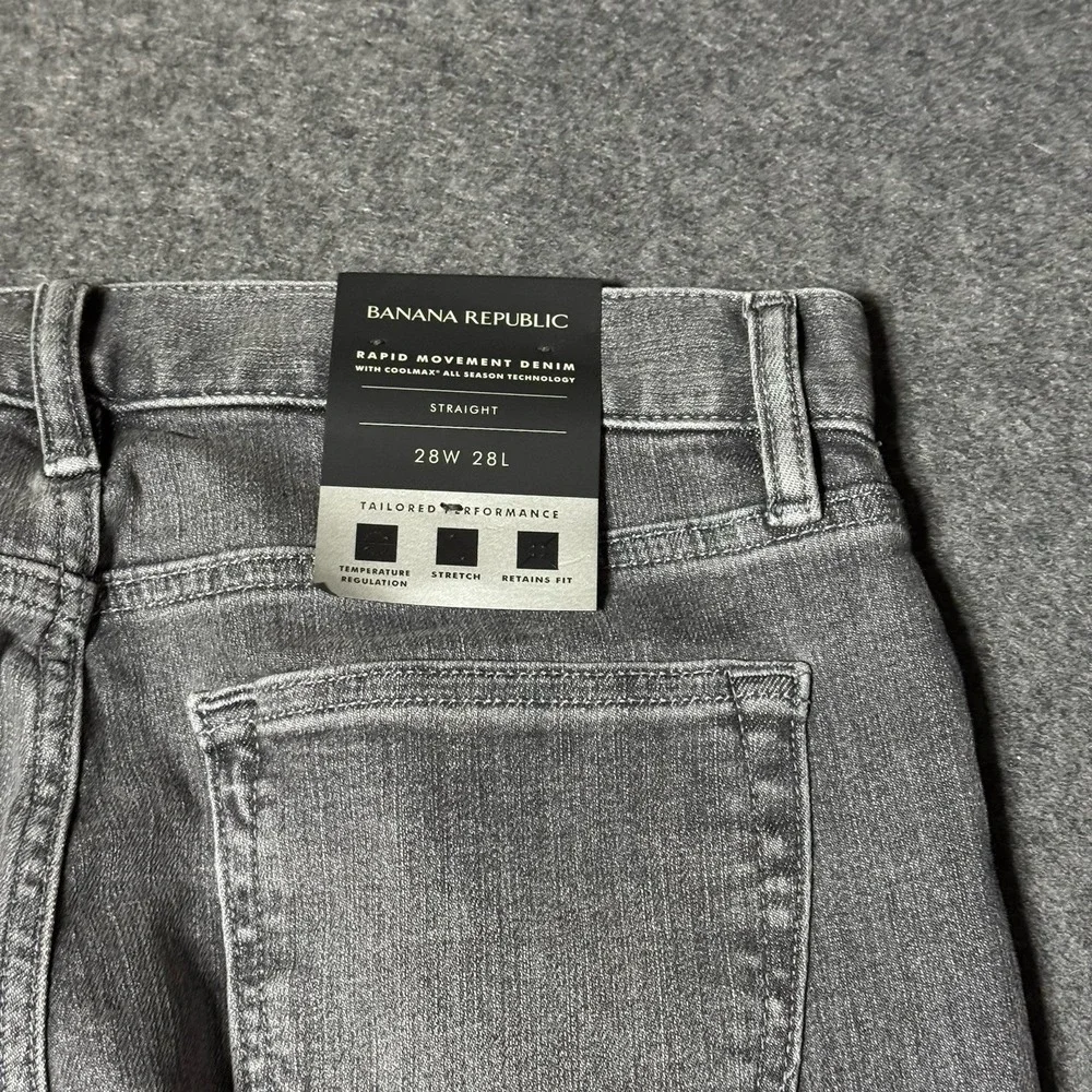 Banana Republic Men's Straight Fit‎ Size 28x28 Rapid Movement Stretch Denim New